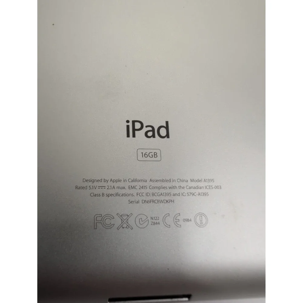 Apple iPad 2nd Gen 16GB WiFi A1395 Silver/Black